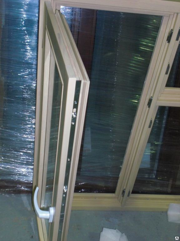 Деревянное окно со стеклопакетом "ОСВ" для балкона