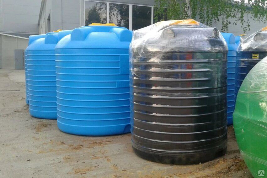 Емкость пластиковая цилиндрическая 2000 литров для водоснабжения и полива 11