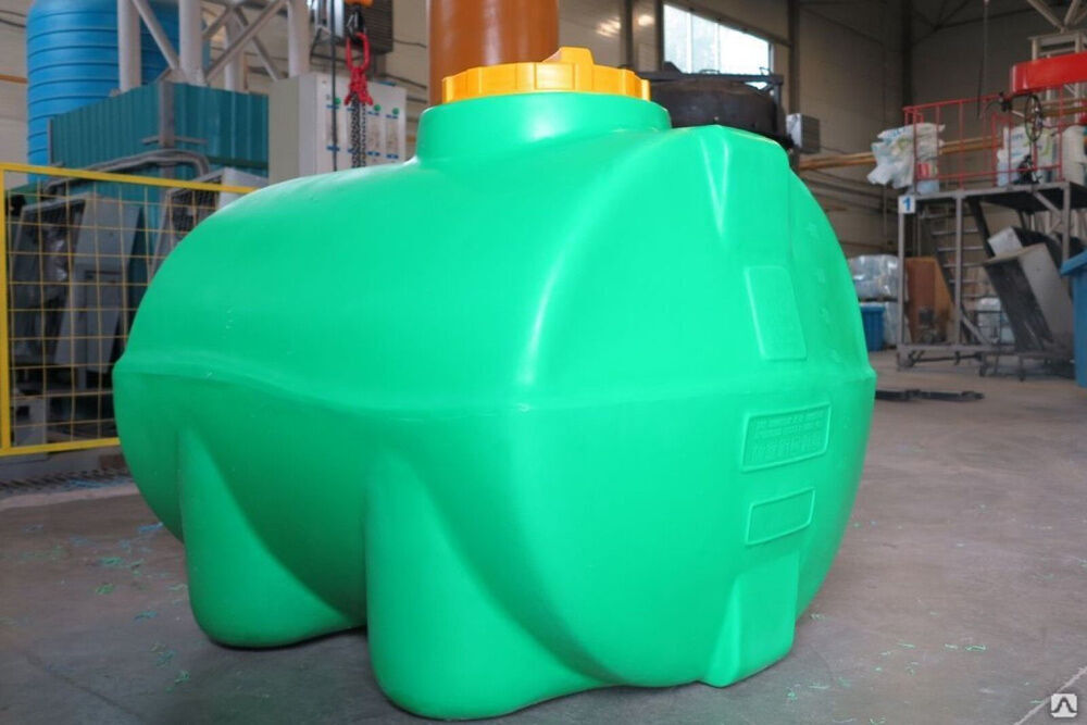 Бак пластиковый цилиндрический 2000 л для перевозки удобрений КАС