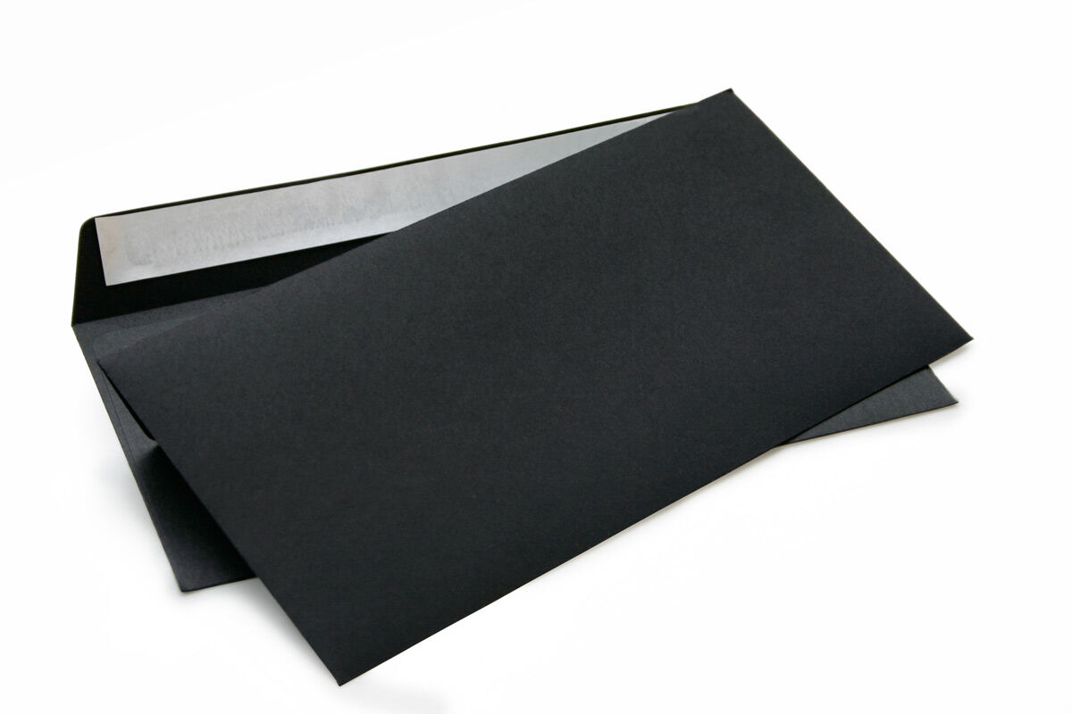 Конверт из бумаги С65 (114*229) черный. 500 шт Pack24