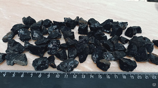 Крошка каменная черная, 10-20 (5-20) мм в мешках по 40кг. 
