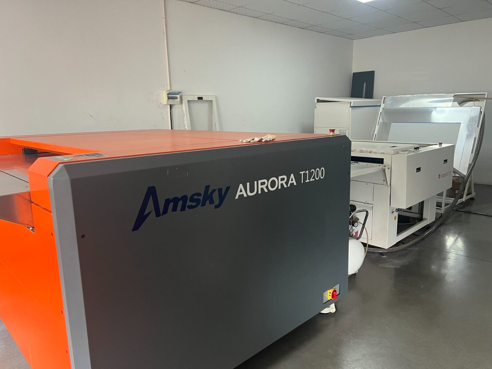 Полиграфическое CTP-оборудование AMSKY AURORA 1200 для вывода форм