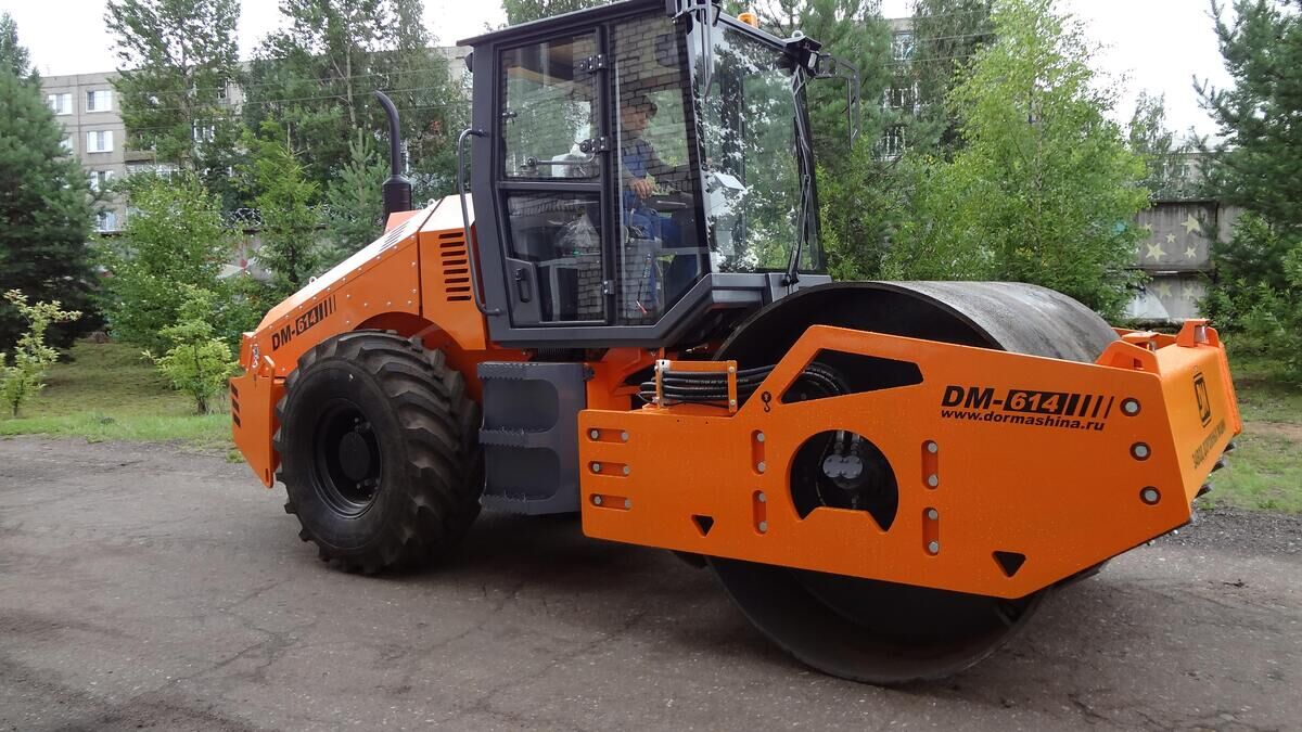 Моаз каток. Каток дм62. Каток дорожный грунтовый dm-617. Каток вибрационный грунтовый vv 2010d. Кдм = дм / в.